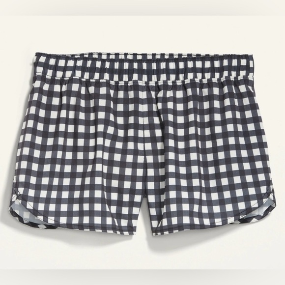 Old Navy Active StretchTech Run Shorts - Picture 3 of 4